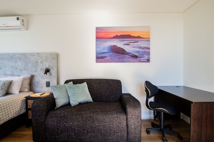 1 Bedroom Property for Sale in Sea Point Western Cape